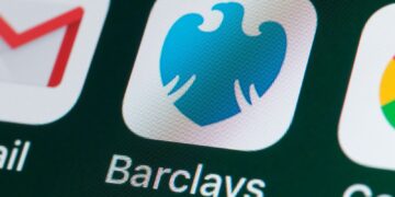 Barclays says IT glitch that locked people out of their accounts has been resolved | UK News