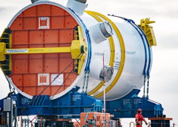 Starmer to slash red tape to build nuclear reactors | Politics News