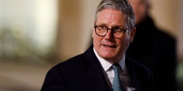 Starmer asks US to stand by Ukraine with security guarantee as bad peace deal would be ‘disaster’ for all | Politics News