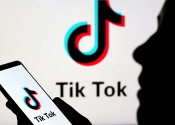 TikTok returns to major US app stores after Trump reassures tech giants | US News