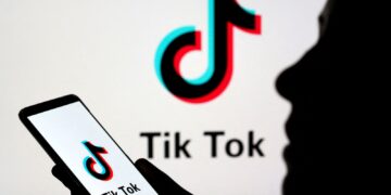 TikTok returns to major US app stores after Trump reassures tech giants | US News