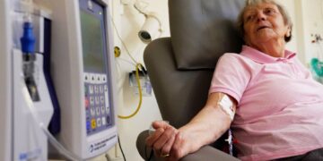 ‘Life-saving’ simple blood test could transform and personalise cancer care if trial succeeds | UK News