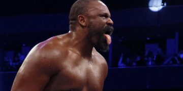 Derek Chisora stuns Otto Wallin by unanimous decision in final UK boxing fight in IBF heavyweight title eliminator | Boxing News