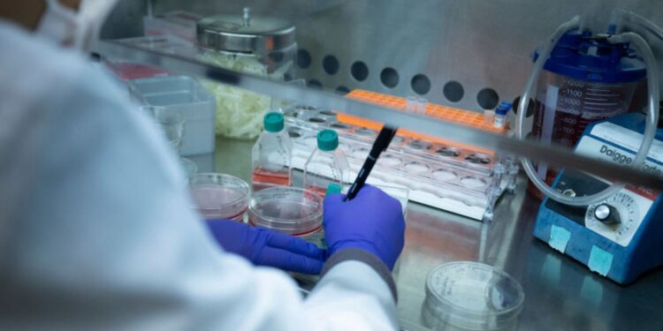 NIH announces new funding policy that rattles medical researchers : Shots