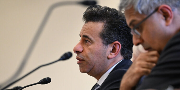 F.D.A. Nominee to Face Grilling Over Cutbacks and Policy Shifts