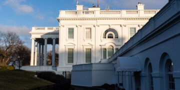 Secret Service Shoots Armed Man Near the White House