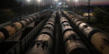 Trump Says He’s ‘Very Angry’ at Putin and Threatens Secondary Tariffs on Russia