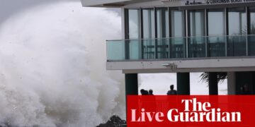 Cyclone Alfred live updates: BoM tracking map forecast shows category 2 storm hitting Brisbane and south-east Qld; landfall delayed in Queensland and NSW | Tropical Cyclone Alfred
