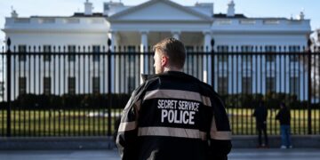 Secret Service Shoots Armed Man In Confrontation Near White House