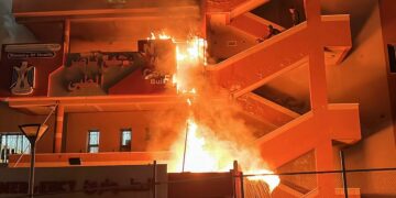 Israel Bombs Southern Gaza’s Largest Hospital As Palestinian Death Toll Climbs