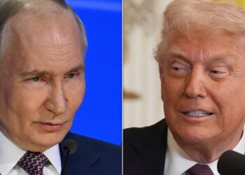 Putin Gives Trump Portrait | HuffPost Latest News