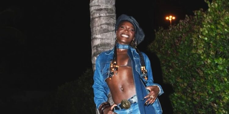 Star Sightings: Doechii Performs in a Denim Outfit in Florida, Edgar Ramirez Gets Pampered Before the Oscars