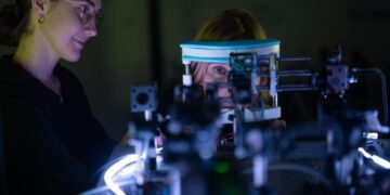 Seeing the Invisible World: Scientists Decipher Two-Photon Vision