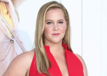Amy Schumer Reveals She Is Using Weight Loss Drugs Again