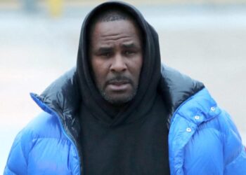 ‘When R. Kelly Calls, You Answer’