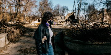 After Wildfires, L.A.’s Clear Skies Conceal a ‘Toxic Soup’