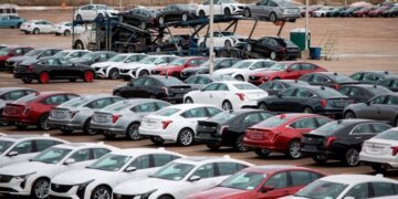 Donald Trump hands carmakers one-month reprieve from tariffs