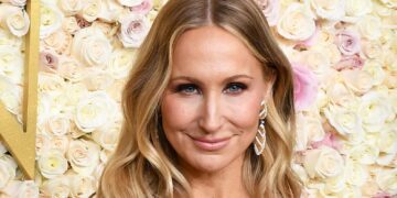 Nikki Glaser Confirmed To Return As Golden Globes Host In 2026
