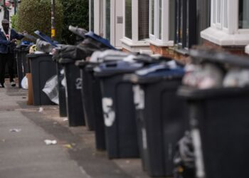 Major incident declared in Birmingham as ‘17,000 tonnes’ of rubbish piles up | Politics News