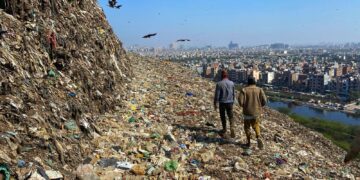 Ghazipur landfill: The 70-acre ‘garbage mountain of Delhi’ – where nearby residents are being ‘slowly poisoned’ | World News