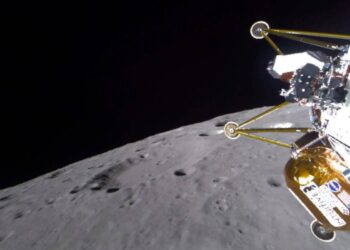 Athena lander does not appear to be standing upright on moon | Science, Climate & Tech News