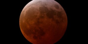 Blood moon visible across the globe following lunar eclipse | Science, Climate & Tech News