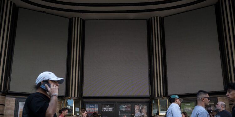 Europe’s Devastating Power Outage in Photos