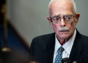 Connolly, Top Democrat on Oversight Panel, to Relinquish Post and Retire
