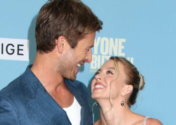 Glen Powell Speaks Out On Sydney Sweeney Wedding Buzz