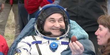 Oldest serving US astronaut returns from space on 70th birthday | Science, Climate & Tech News