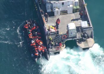 ‘Return hubs’ get UN backing in boost for potential plans to deport failed asylum seekers | Politics News