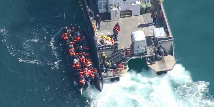 ‘Return hubs’ get UN backing in boost for potential plans to deport failed asylum seekers | Politics News