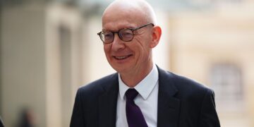 US trade deal ‘possible’ but not ‘certain’, says senior minister | Politics News