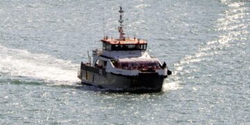 Small boat crossings halted by gusty conditions despite sunny start to spring | Politics News