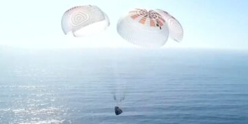 SpaceX tourists return to Earth after historic flight | Science, Climate & Tech News