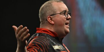 Premier League Darts: Stephen Bunting feared ‘zero points’ finish before securing stunning Night Nine win in Berlin | Darts News