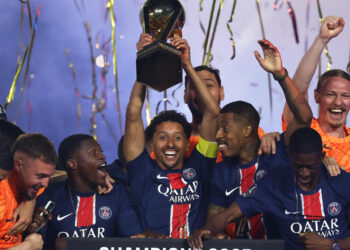 Ligue 1 champions PSG finish on a high with comeback win, Nice take Champions League place