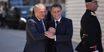 Macron, Merz, Starmer and Tusk meet Zelensky in Kyiv in bid to pressure Russia into ceasefire