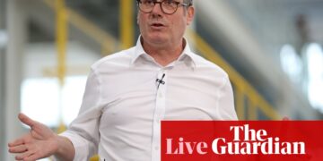 Keir Starmer says Nigel Farage is ‘Liz Truss all over again’ – UK politics live | Politics