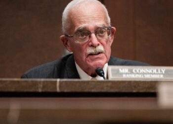 Gerry Connolly, Democratic Congressman From Virginia, Dies