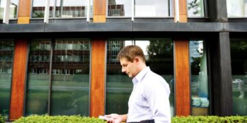 Using Cisco Controllers to Meet Financial Regulatory Requirements