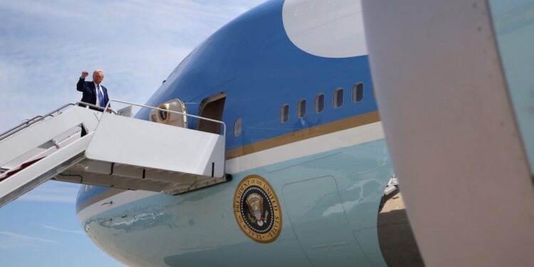 Trump to Visit Saudi Arabia, Qatar, UAE With Tech, Investment Deals on the Table