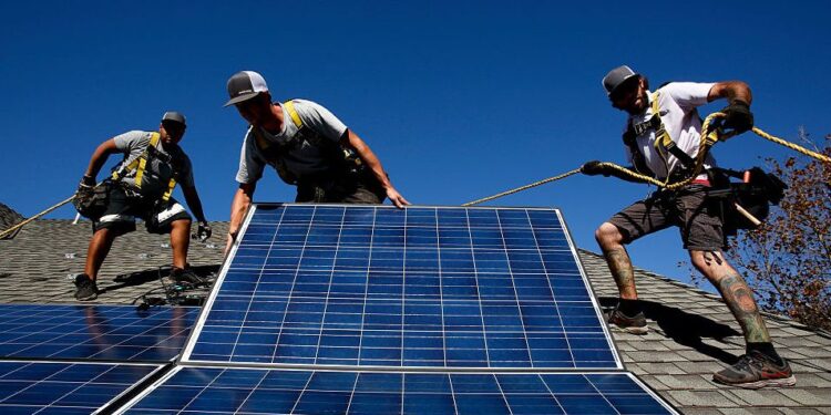 Want to Claim the Solar Tax Credit? Get Installing Now