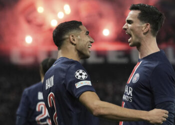 Paris Saint-Germain stun Arsenal 2-1 to book place in Champions League Final