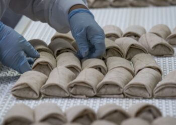 Desperately coining new Mexican-flavoured market acronyms in an attempt to go viral