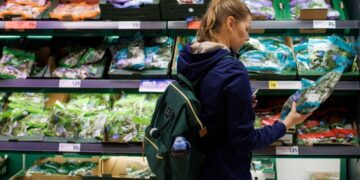 UK food inflation hits one-year high, industry data shows