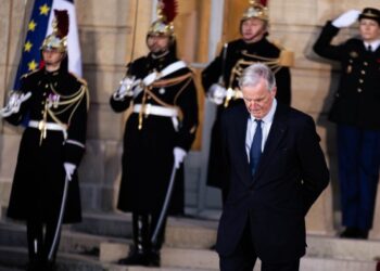 Policymakers fret over rising sovereign debt