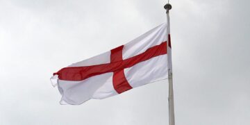 Reform pledges to ban all flags except Union Jack, St George’s Cross and county flags on public buildings | Politics News