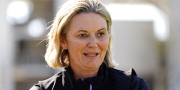 England coach Charlotte Edwards to impose minimum fitness standards for women’s team | Cricket News