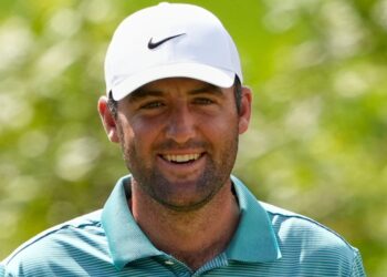PGA Championship: Scottie Scheffler ‘anything but normal’ as world No 1 closes on major win at Quail Hollow | Golf News